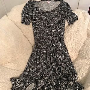LulaRoe Black & White flowered Nicole